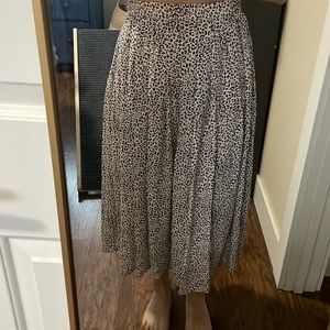 WHO WHAT WEAR Flowy midi skirt